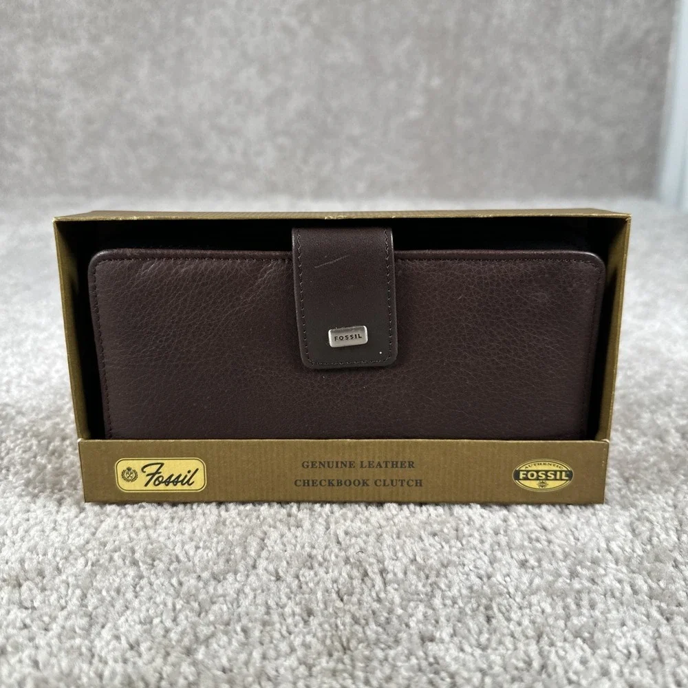 Fossil Brown Genuine‎ Leather Checkbook Clutch New in Box